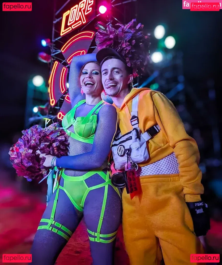 Whitney Moore Onlyfans Photo Gallery 