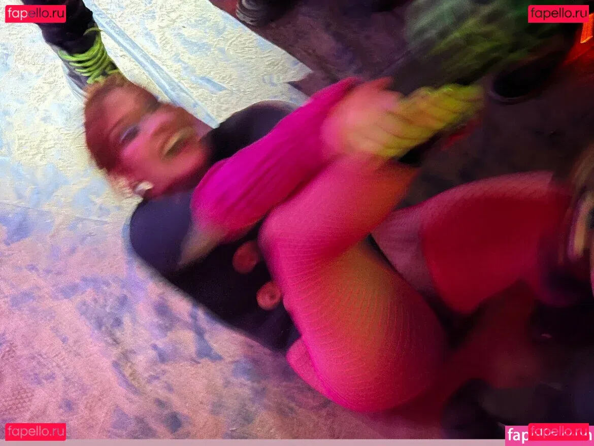 Whitney Moore Onlyfans Photo Gallery 