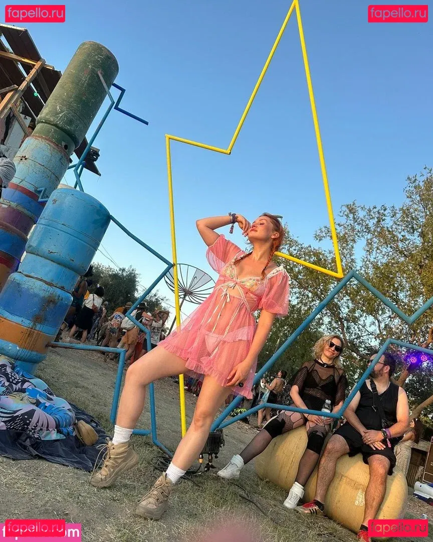 Whitney Moore Onlyfans Photo Gallery 