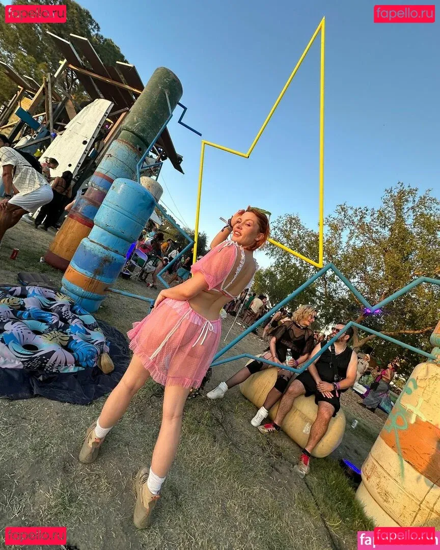 Whitney Moore Onlyfans Photo Gallery 