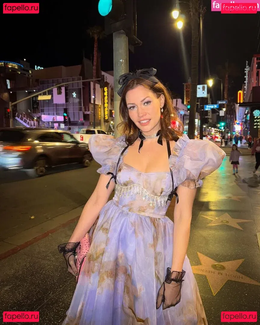 Whitney Moore Onlyfans Photo Gallery 