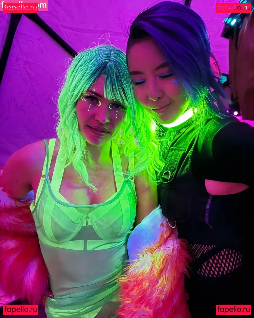 Whitney Moore Onlyfans Photo Gallery 