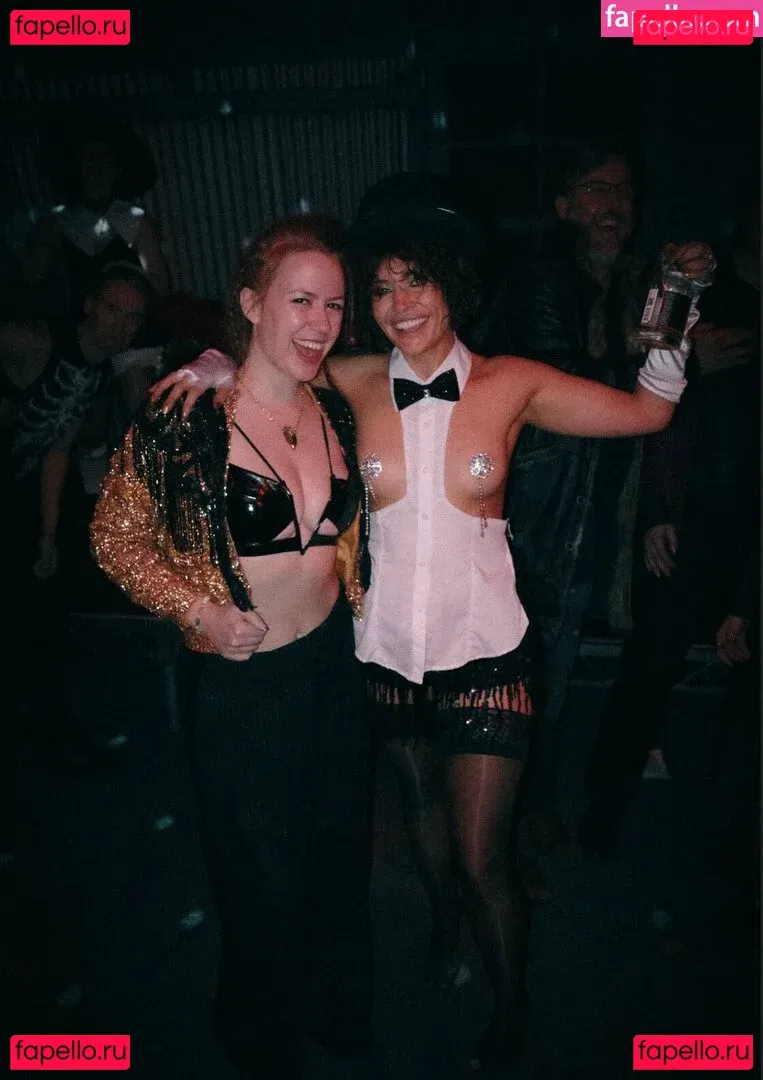 Whitney Moore Onlyfans Photo Gallery 