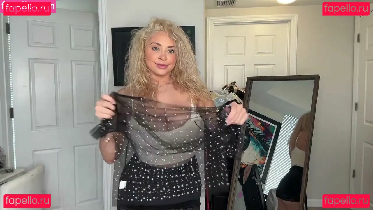 Olivia Moore Nude Onlyfans Photo 3