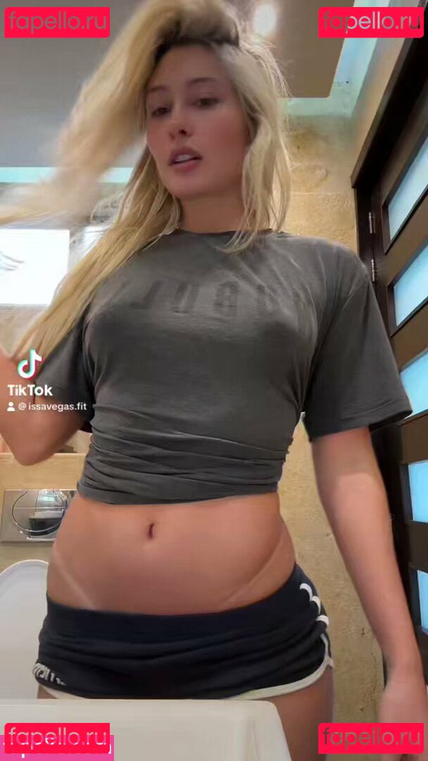 Issavegas Nude Onlyfans Photo 17