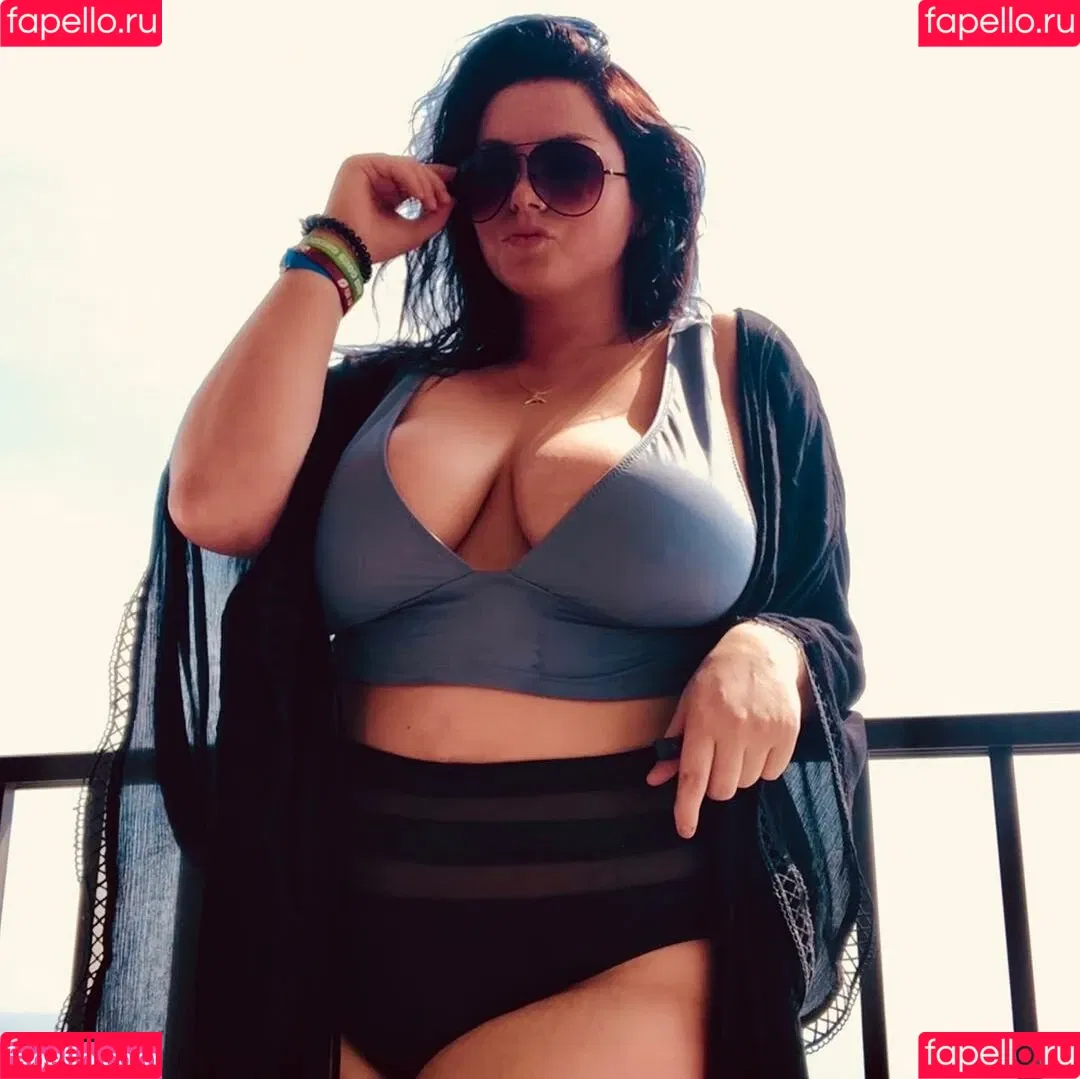 Mackenzie J Onlyfans Photo Gallery 