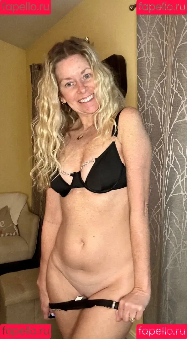 Mackenzie J Onlyfans Photo Gallery 