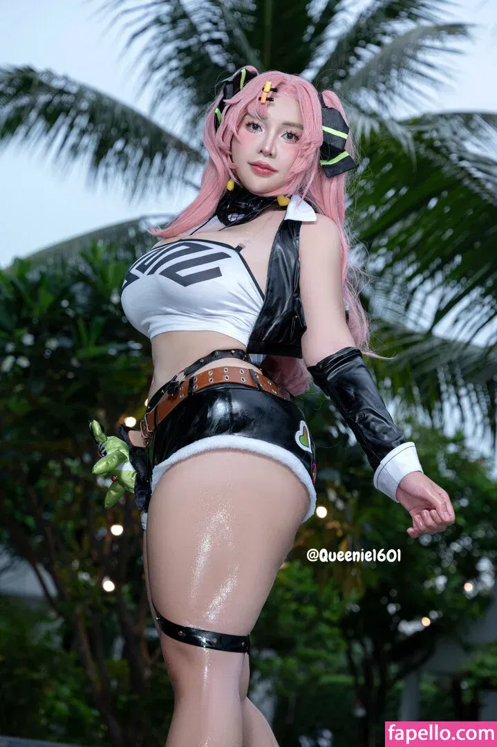 Queenie Onlyfans Photo Gallery 