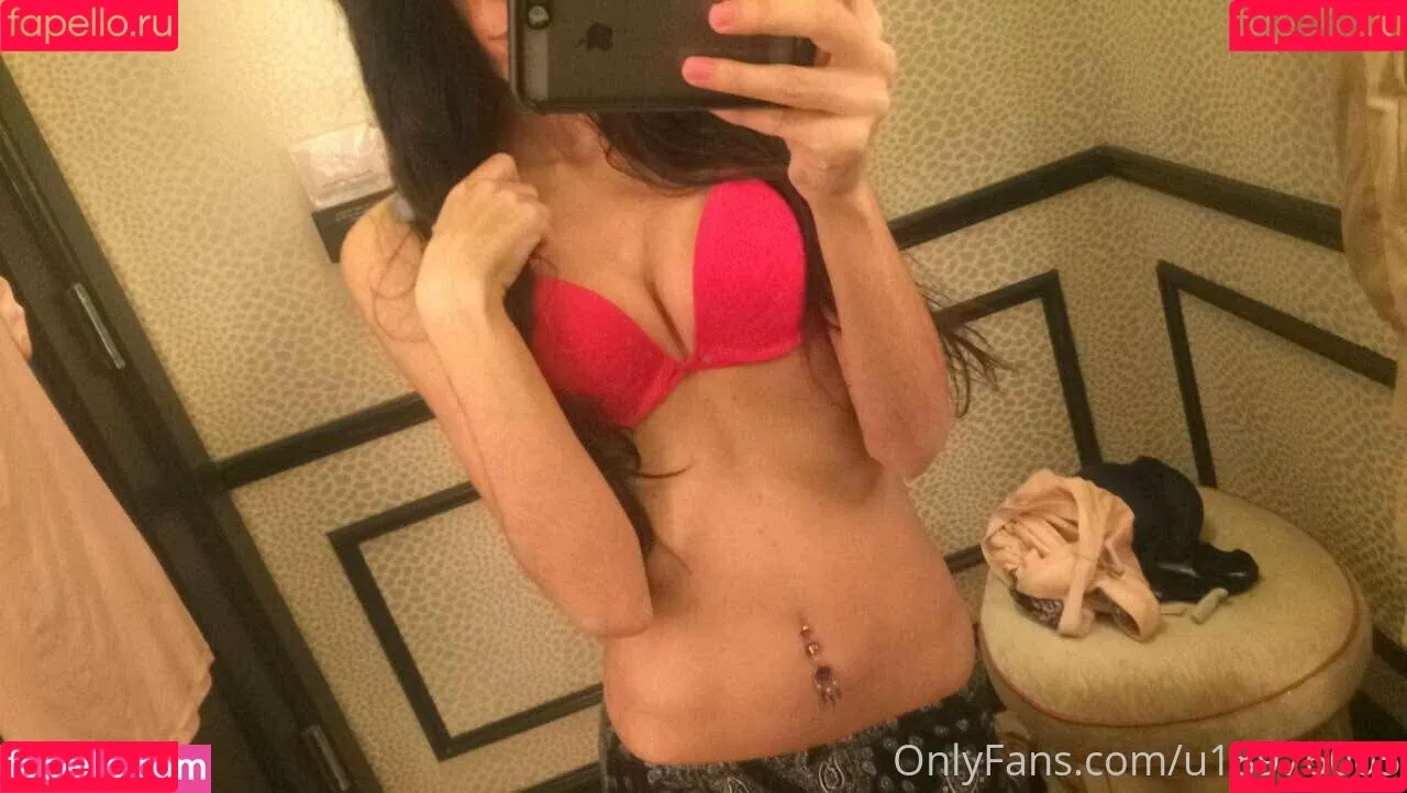 ninakhalifa Onlyfans Photo Gallery 