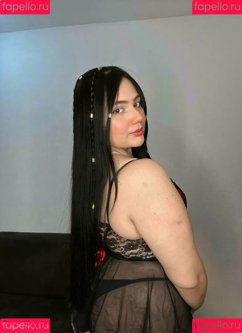 ninakhalifa Onlyfans Photo Gallery 