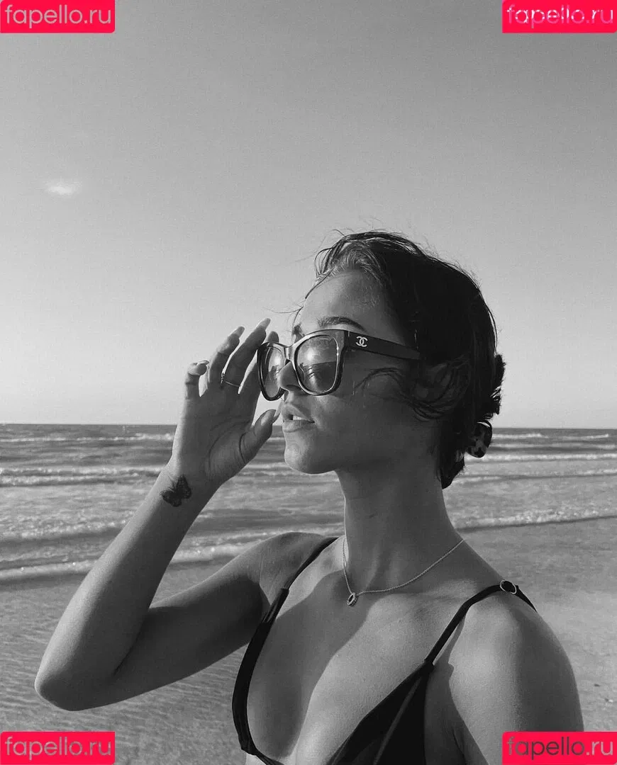 Bella Onlyfans Photo Gallery 