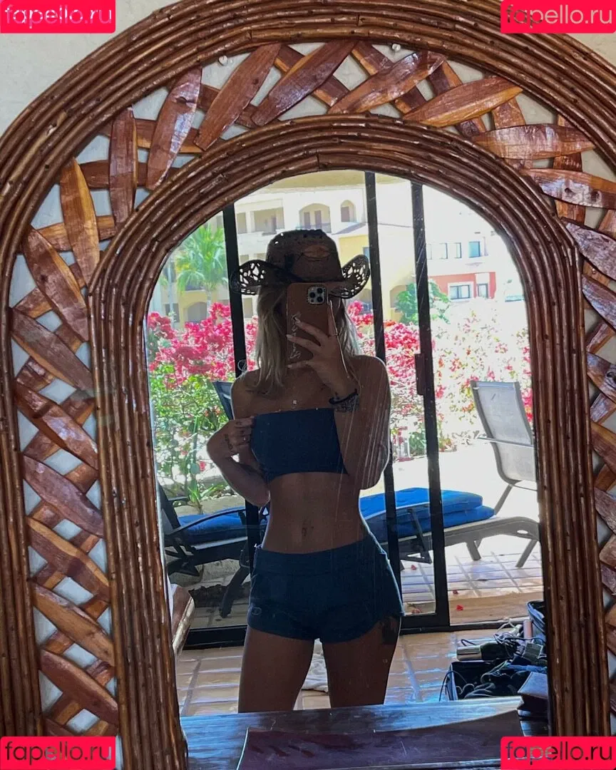 Bella Onlyfans Photo Gallery 