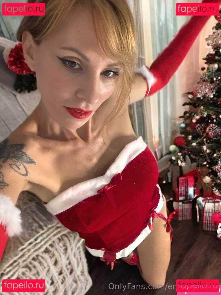 Emma Rubis Nude Onlyfans Photo 32