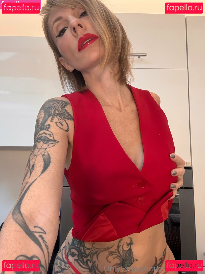 Emma Rubis Nude Onlyfans Photo 17
