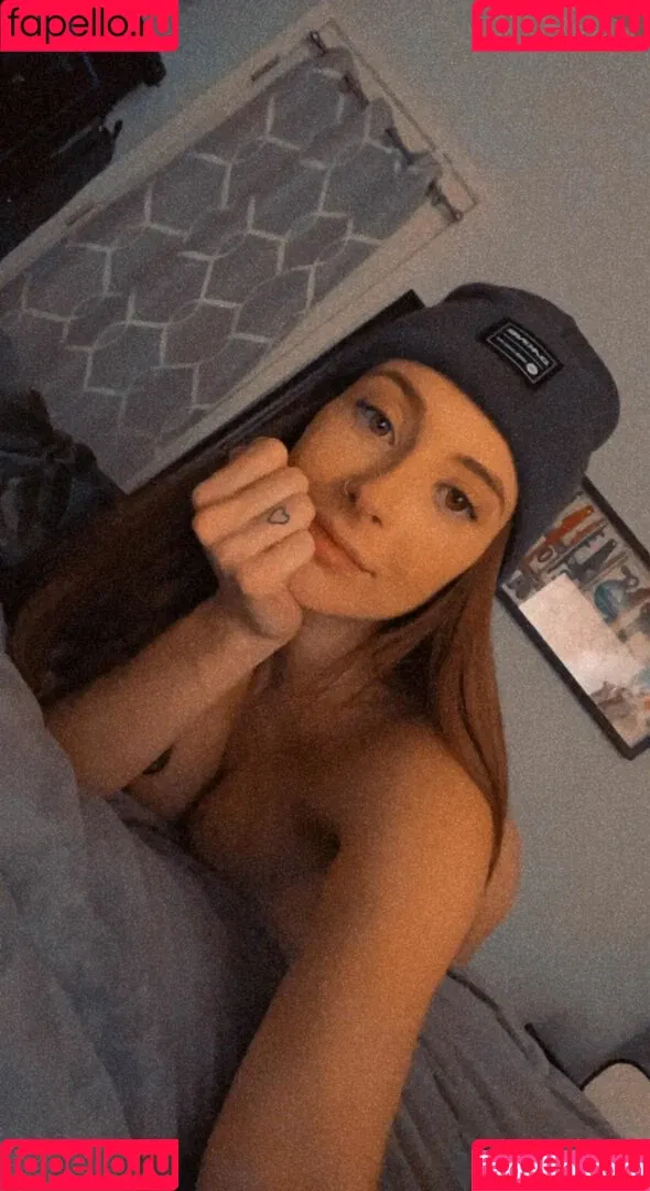 Avesfree Onlyfans Photo Gallery 
