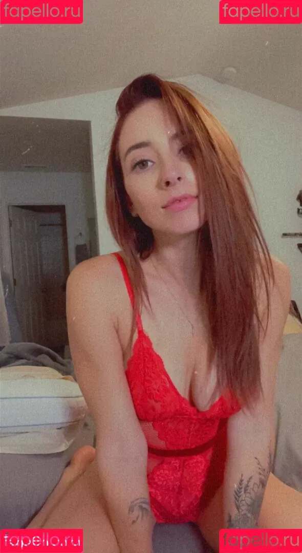 Avesfree Onlyfans Photo Gallery 
