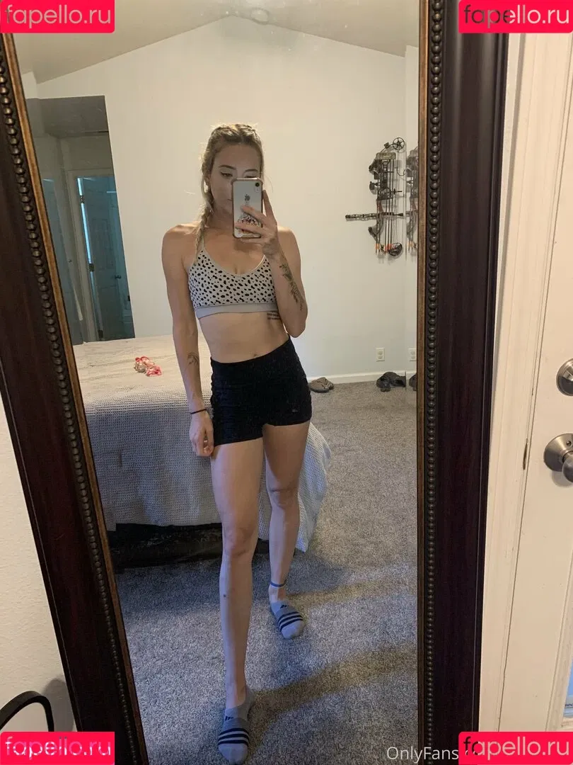 Avesfree Onlyfans Photo Gallery 
