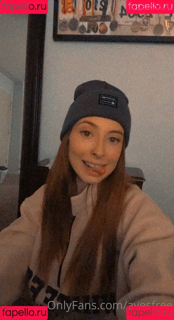 Avesfree Onlyfans Photo Gallery 