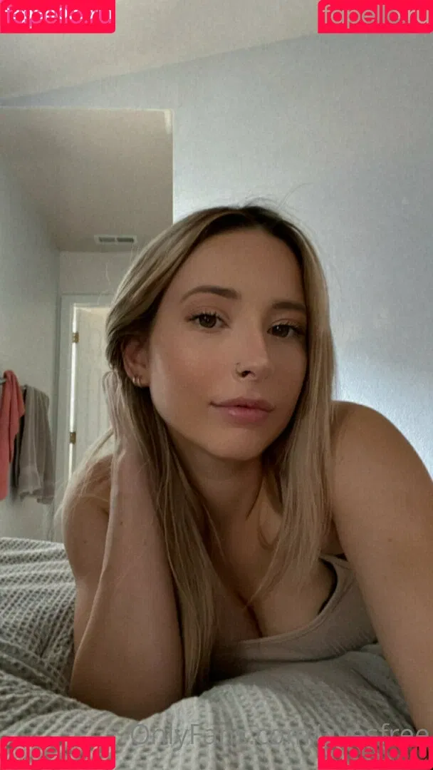 Avesfree Onlyfans Photo Gallery 
