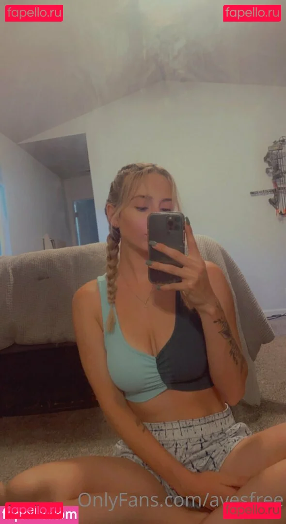 Avesfree Onlyfans Photo Gallery 