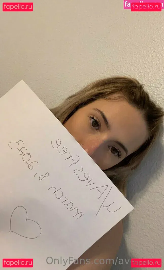 Avesfree Onlyfans Photo Gallery 