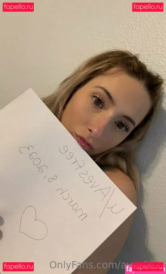 Avesfree Onlyfans Photo Gallery 
