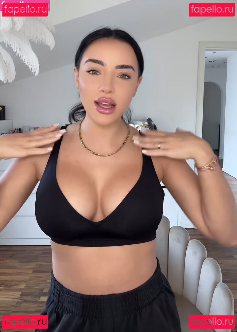 Leyla Lahouar Nude Onlyfans Photo 34