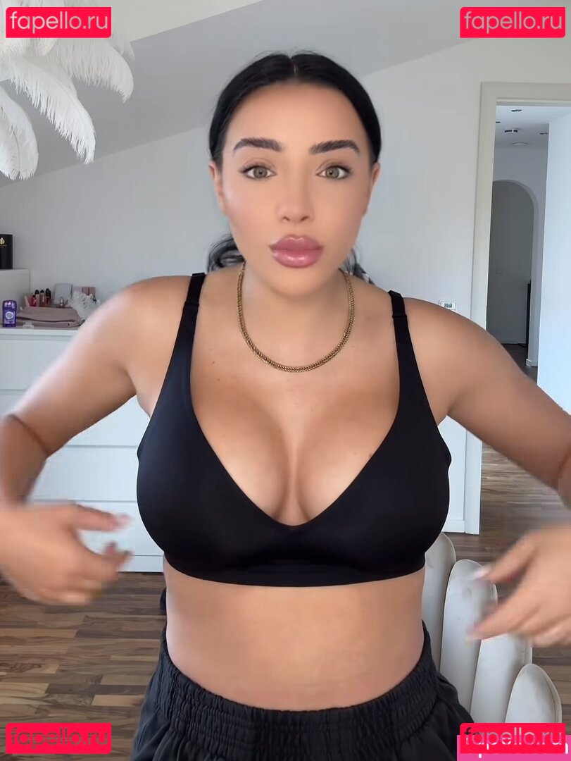 Leyla Lahouar Nude Onlyfans Photo 33