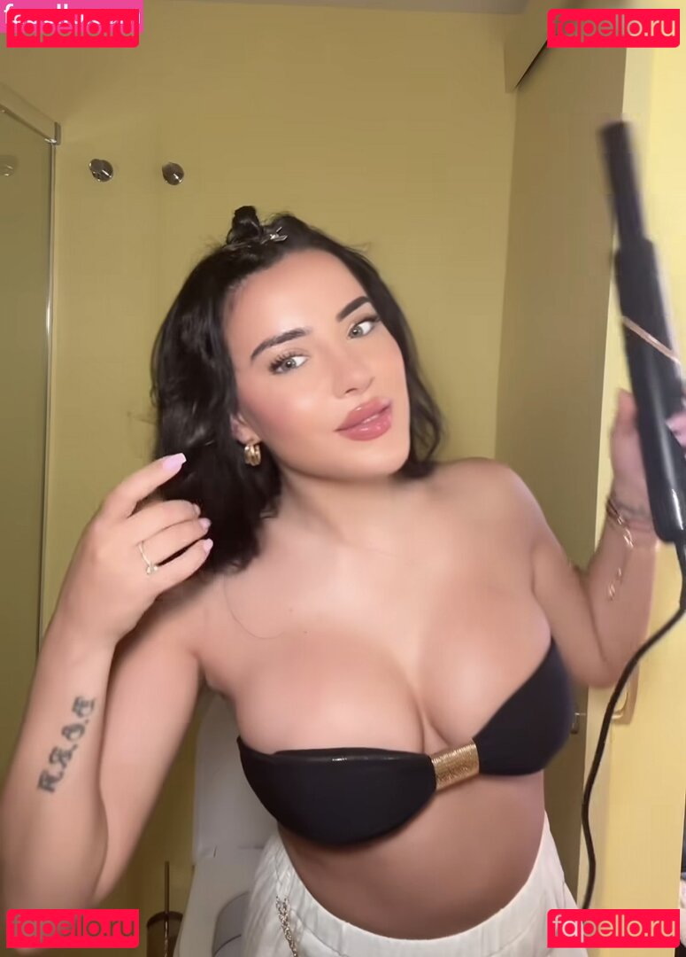 Leyla Lahouar Nude Onlyfans Photo 14