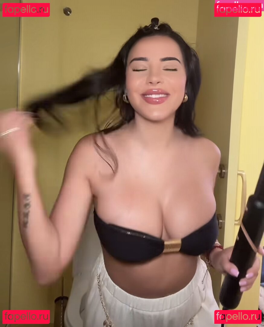 Leyla Lahouar Nude Onlyfans Photo 9