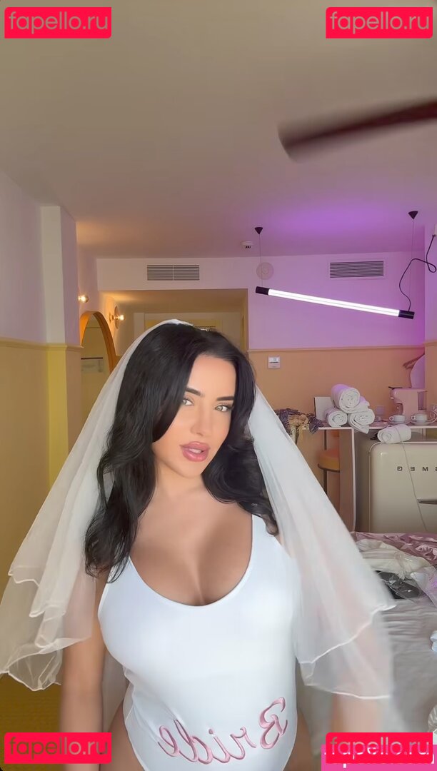 Leyla Lahouar Nude Onlyfans Photo 8