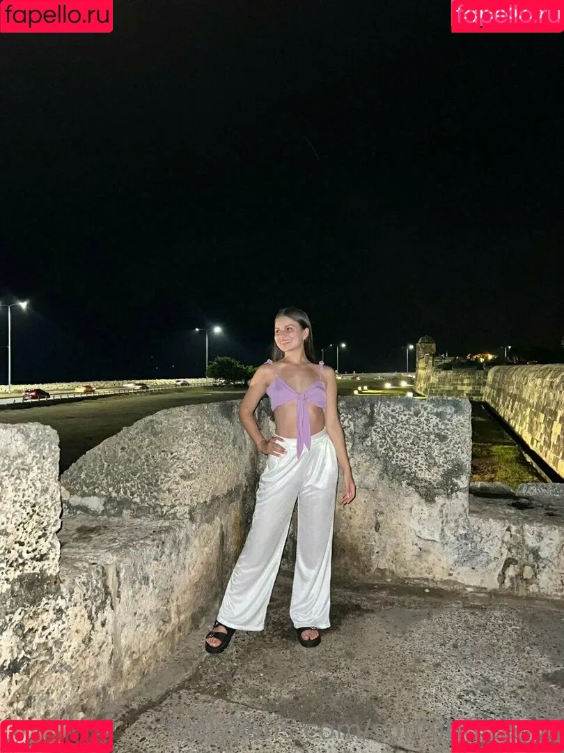 sophibumxxx Onlyfans Photo Gallery 