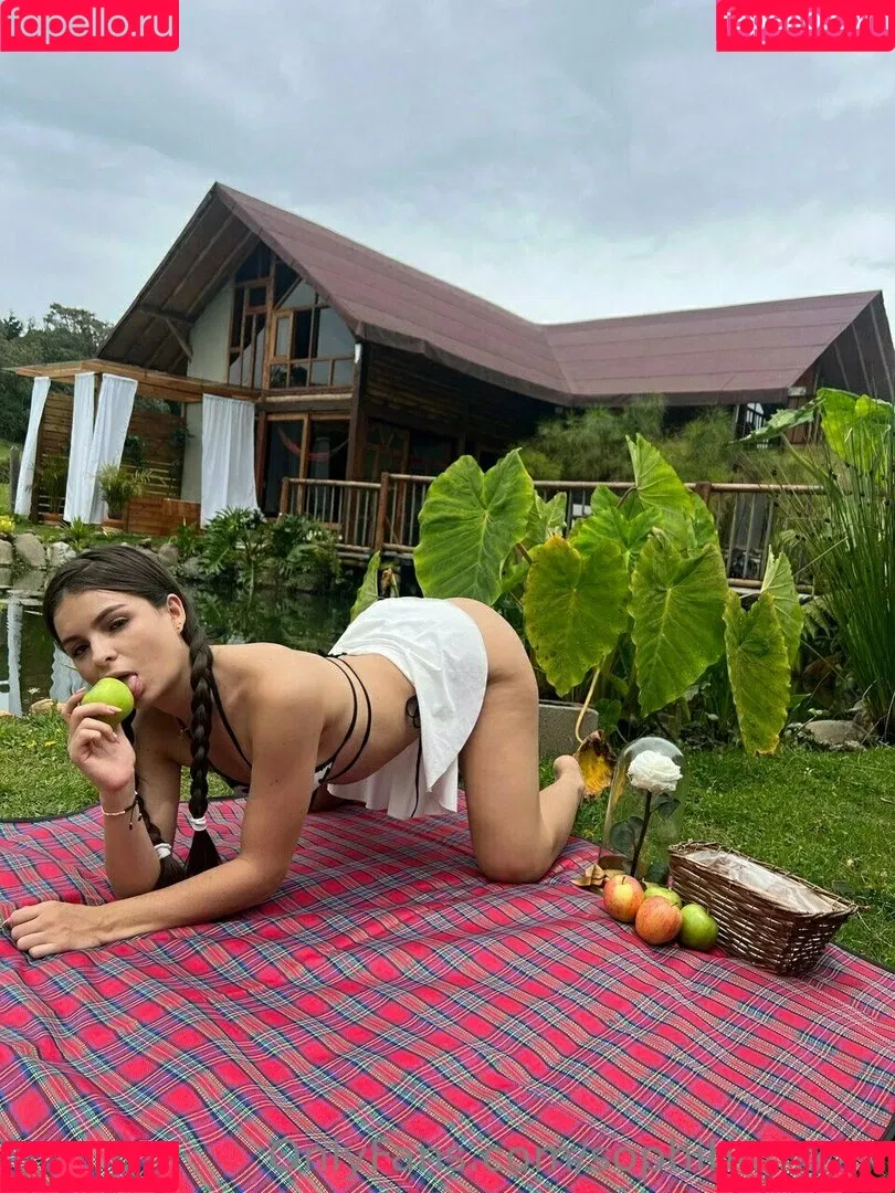 sophibumxxx Onlyfans Photo Gallery 