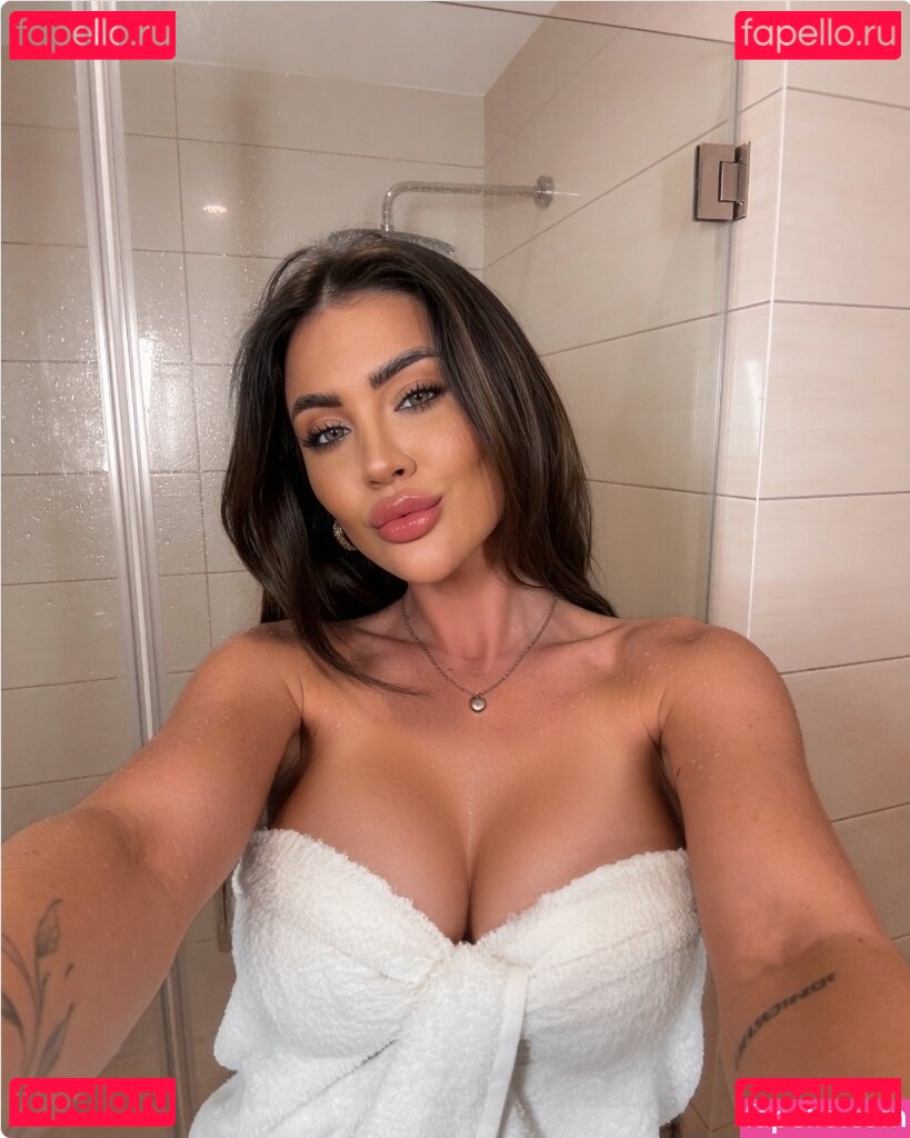 Chloe May Mcbride Nude Onlyfans Photo 3