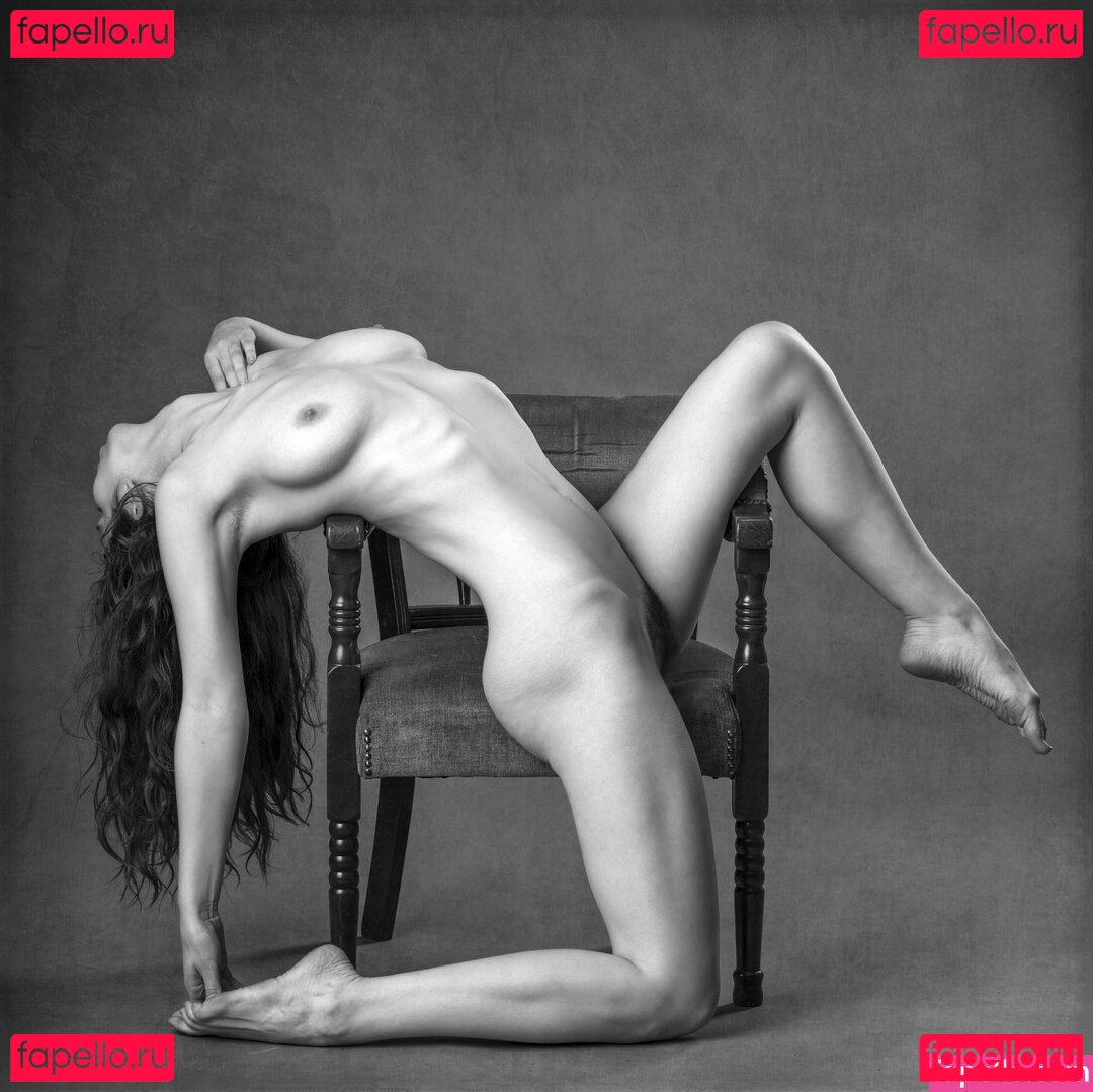 Modeladventurer Nude Onlyfans Photo 17