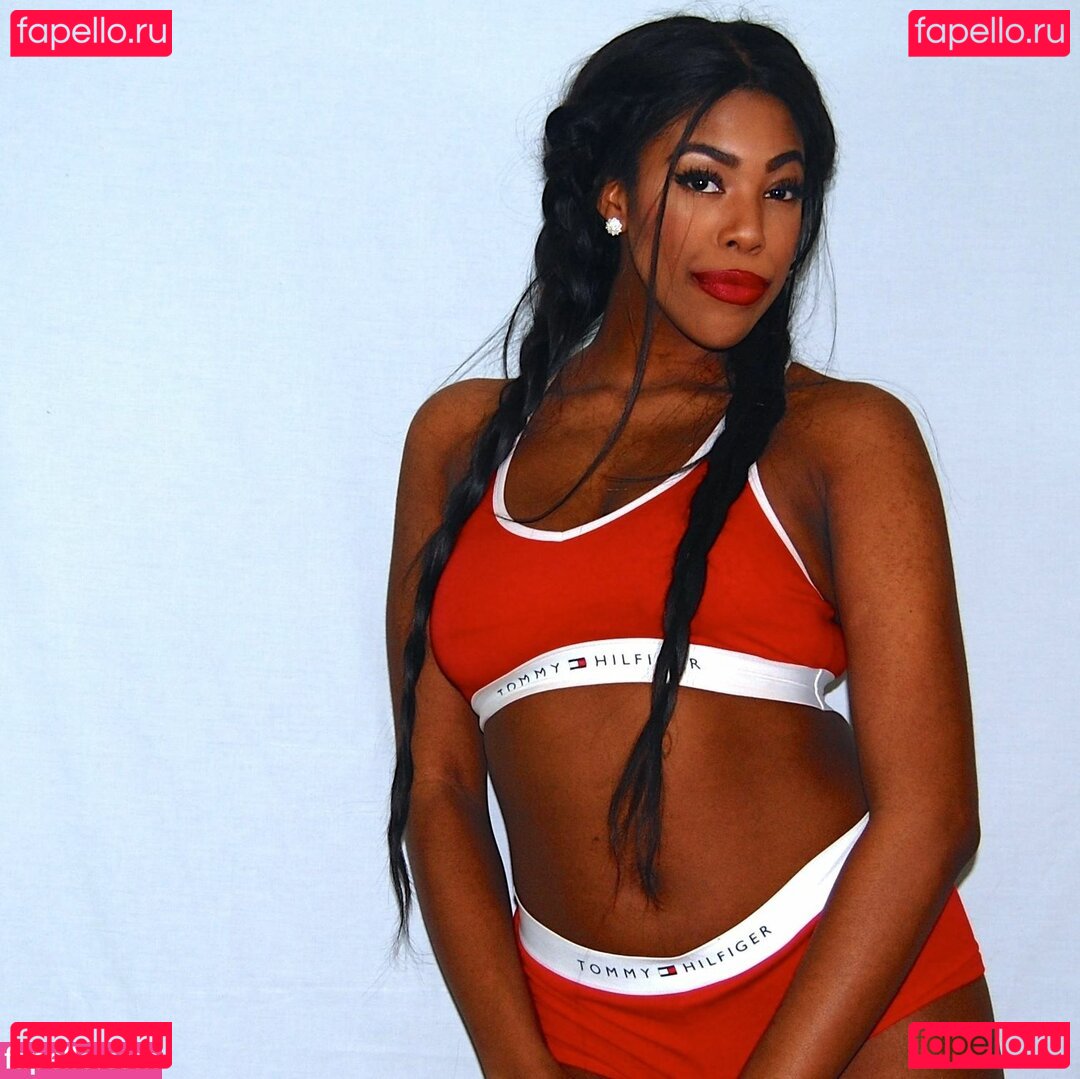 Naomi Simone Nude Onlyfans Photo 13