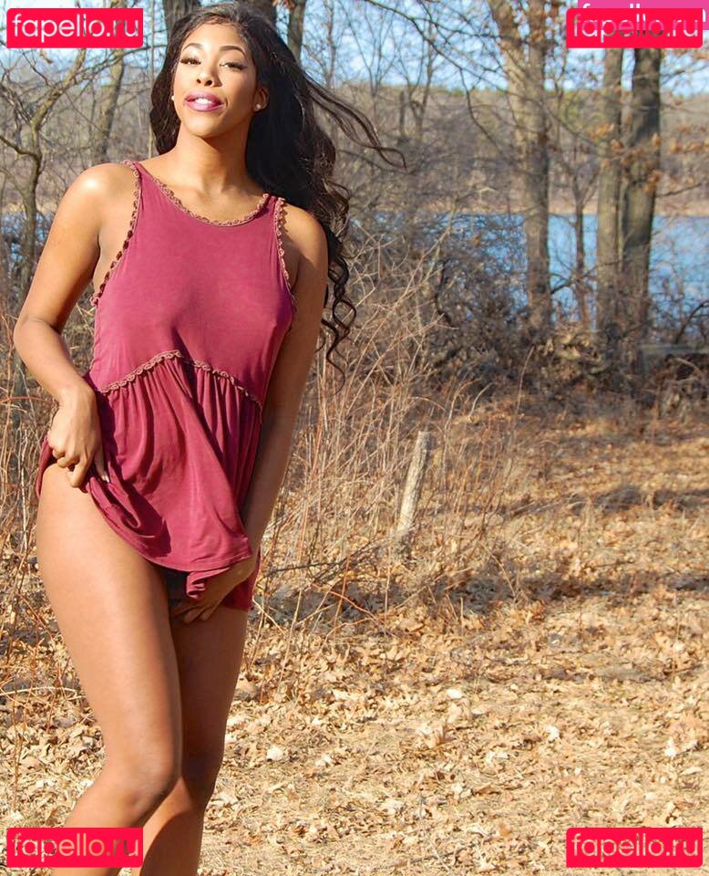 Naomi Simone Nude Onlyfans Photo 11