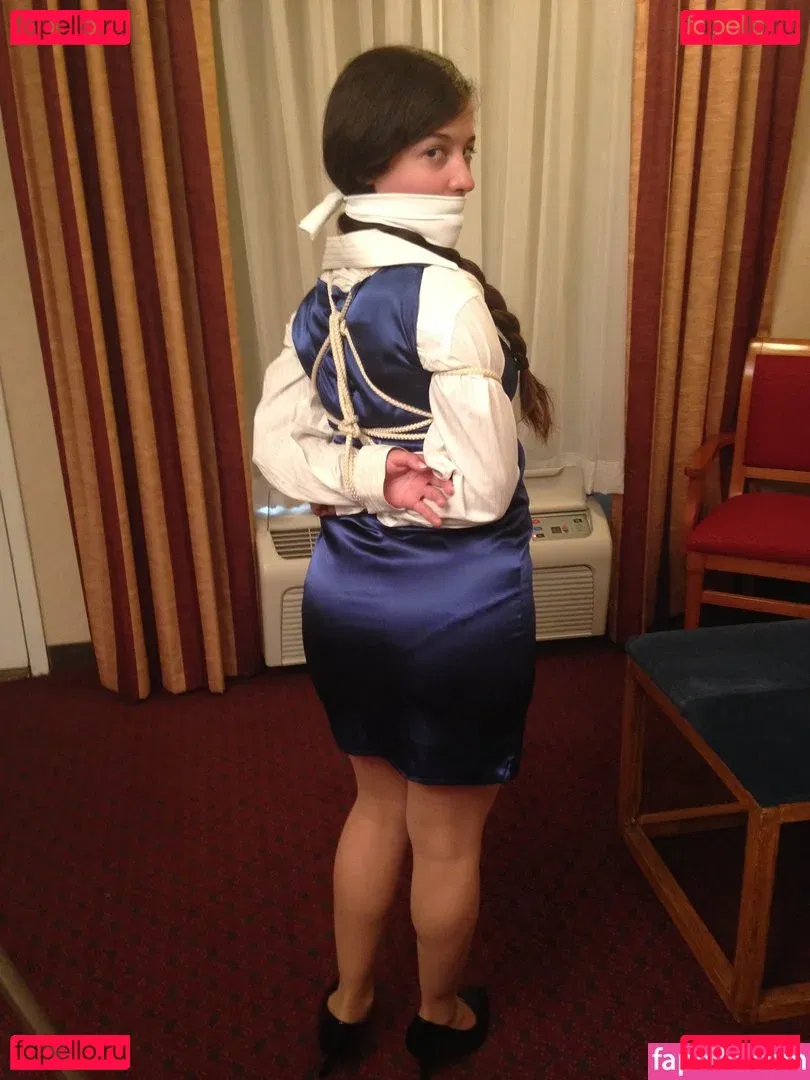 Annika Eve Onlyfans Photo Gallery 