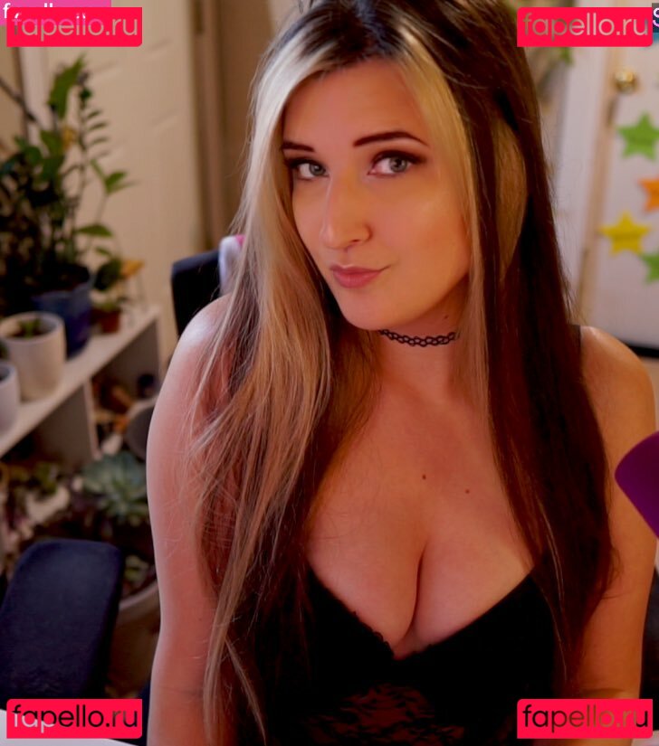 Eveuh Nude Onlyfans Photo 14