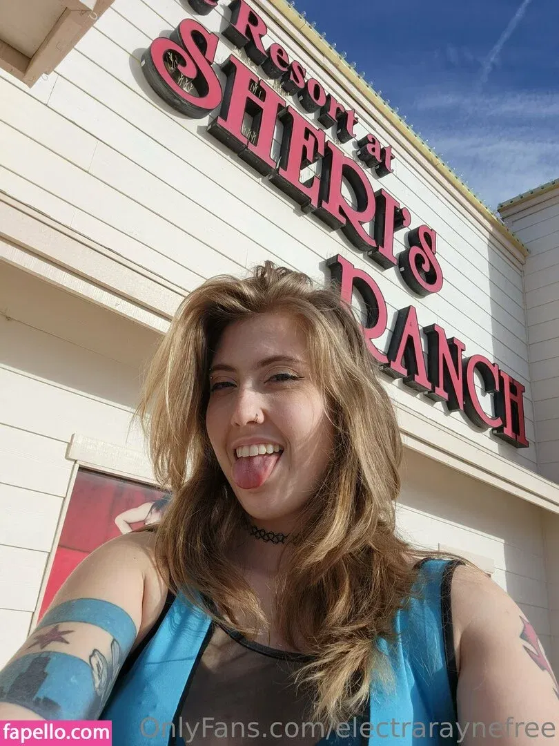 electraraynefree Onlyfans Photo Gallery 