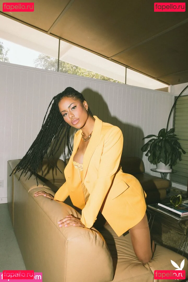 Kira Noir Onlyfans Photo Gallery 