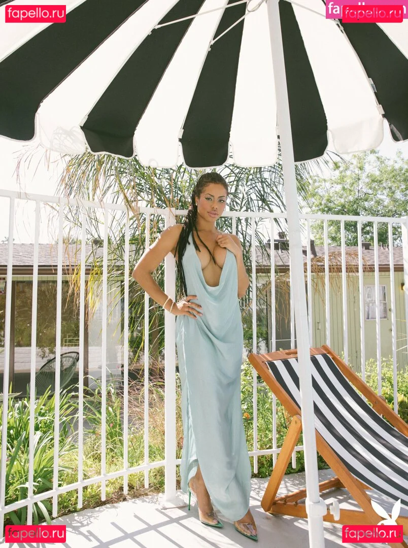 Kira Noir Onlyfans Photo Gallery 