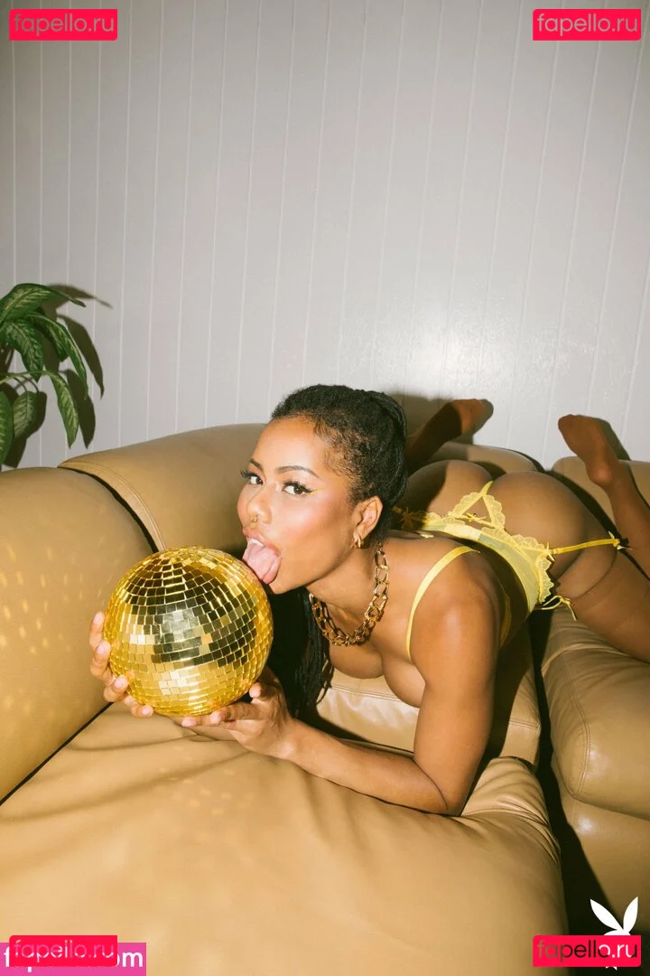 Kira Noir Onlyfans Photo Gallery 