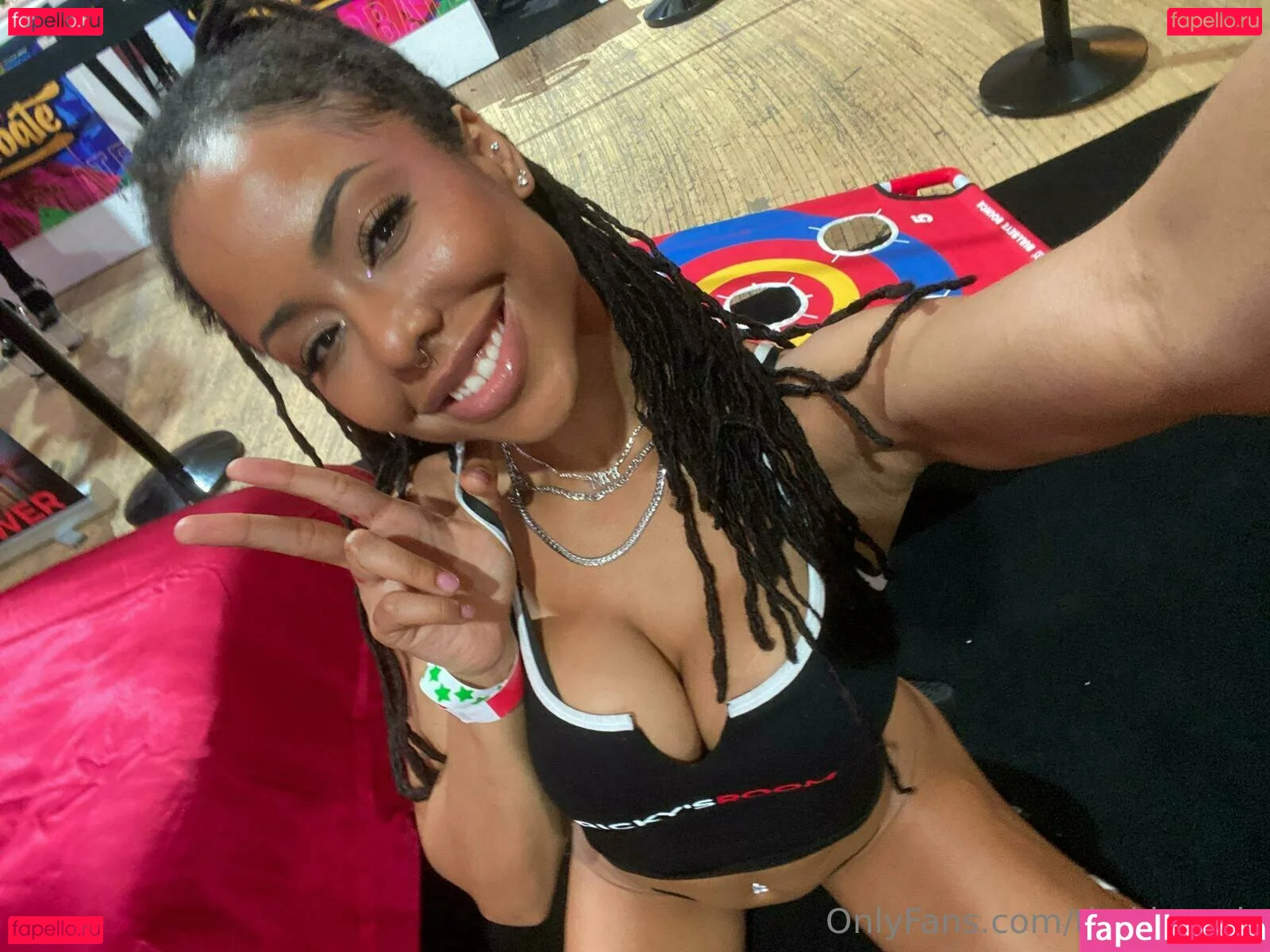 Kira Noir Onlyfans Photo Gallery 