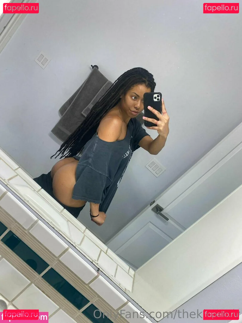 Kira Noir Onlyfans Photo Gallery 