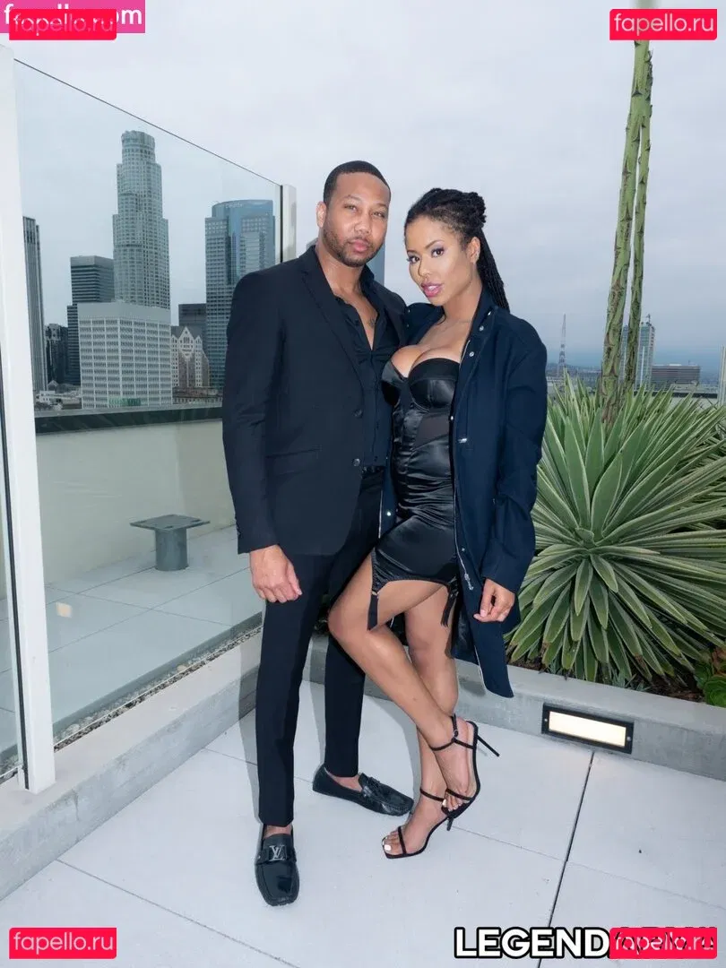 Kira Noir Onlyfans Photo Gallery 