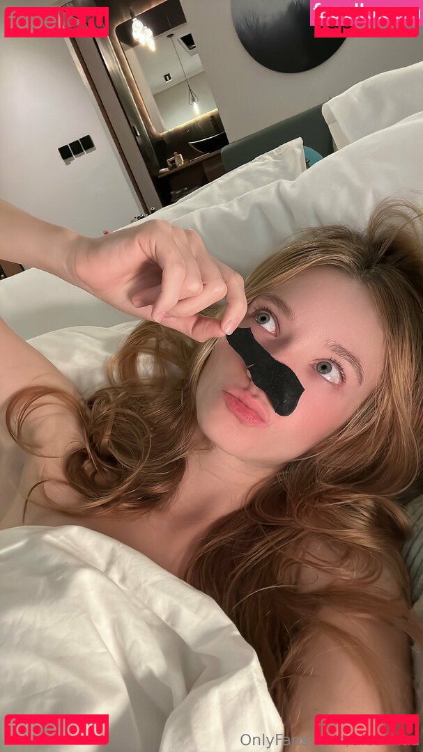 alesanaa Nude Onlyfans Photo 18