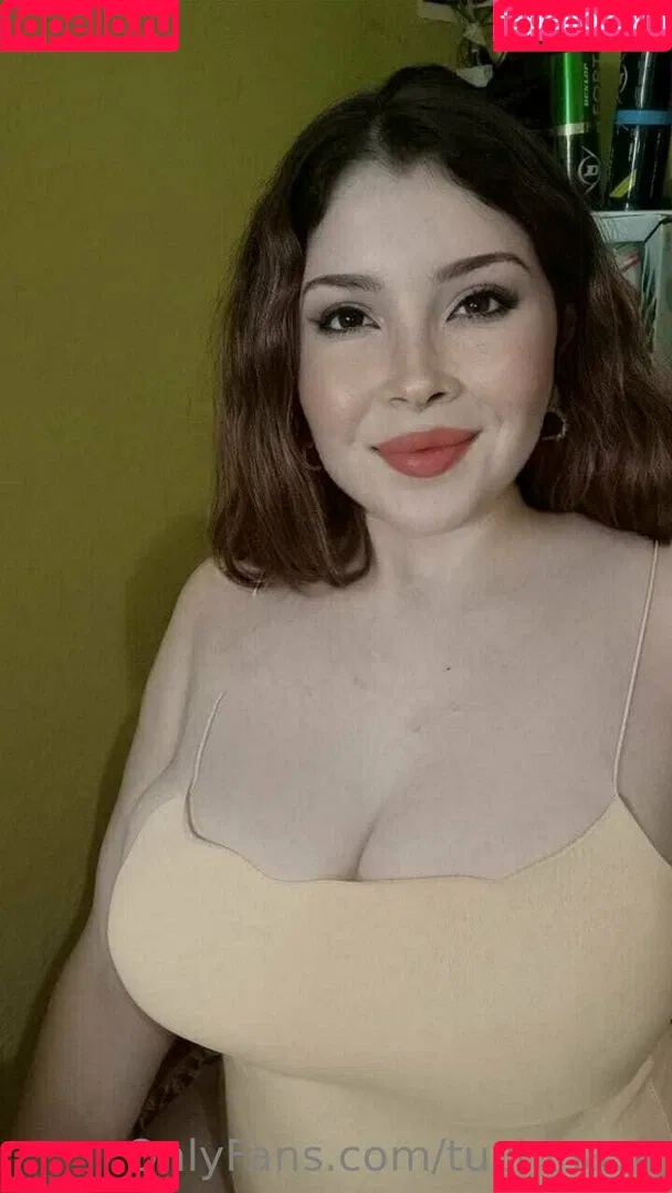 tuchinase Onlyfans Photo Gallery 