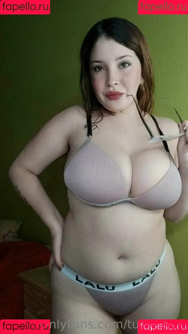 tuchinase Onlyfans Photo Gallery 