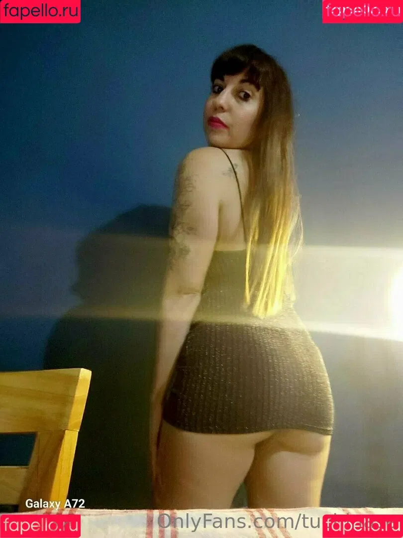 tuchinase Onlyfans Photo Gallery 